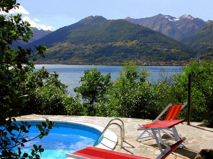Villa Erica Con Piscina Privata Sul Lago Di Como Colico Exterior photo